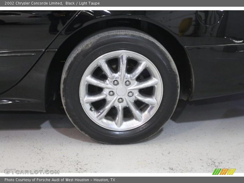 Black / Light Taupe 2002 Chrysler Concorde Limited