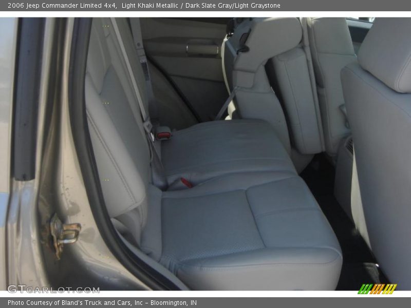 Light Khaki Metallic / Dark Slate Gray/Light Graystone 2006 Jeep Commander Limited 4x4
