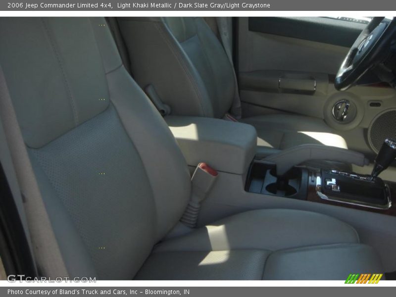 Light Khaki Metallic / Dark Slate Gray/Light Graystone 2006 Jeep Commander Limited 4x4