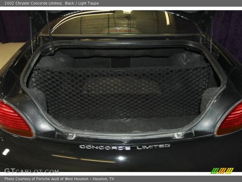 Black / Light Taupe 2002 Chrysler Concorde Limited