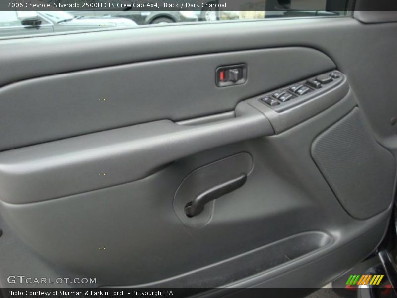 Black / Dark Charcoal 2006 Chevrolet Silverado 2500HD LS Crew Cab 4x4