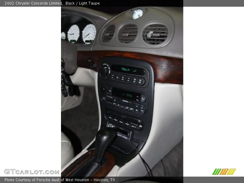 Black / Light Taupe 2002 Chrysler Concorde Limited