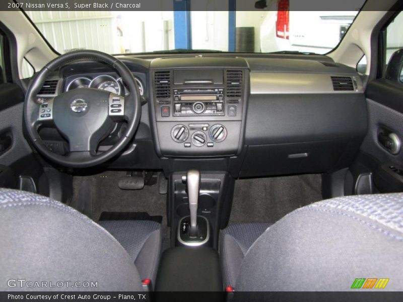 Super Black / Charcoal 2007 Nissan Versa S
