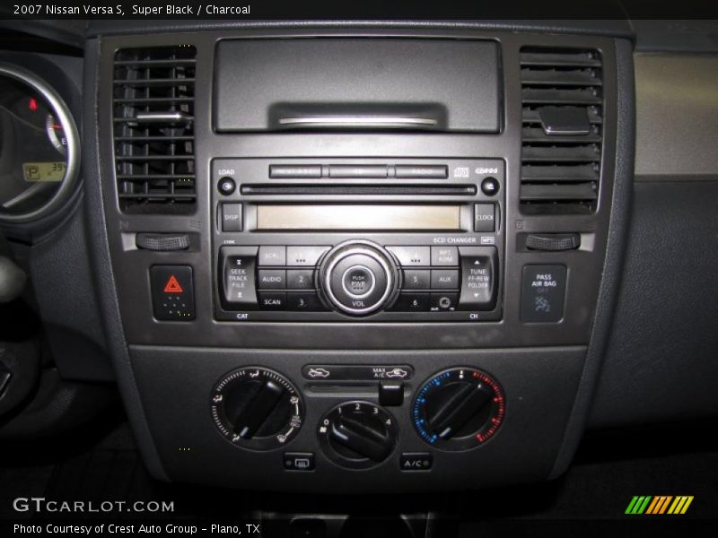 Super Black / Charcoal 2007 Nissan Versa S