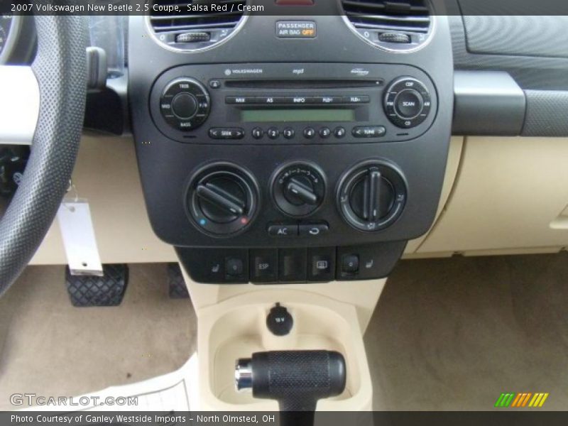 Salsa Red / Cream 2007 Volkswagen New Beetle 2.5 Coupe