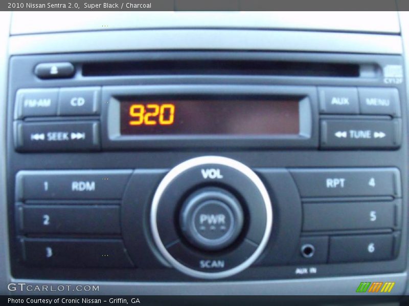 Super Black / Charcoal 2010 Nissan Sentra 2.0