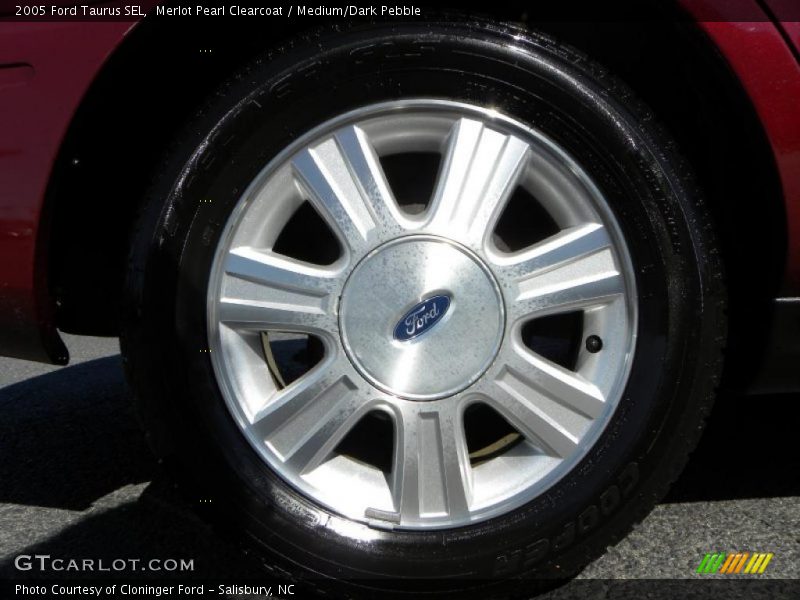 Merlot Pearl Clearcoat / Medium/Dark Pebble 2005 Ford Taurus SEL