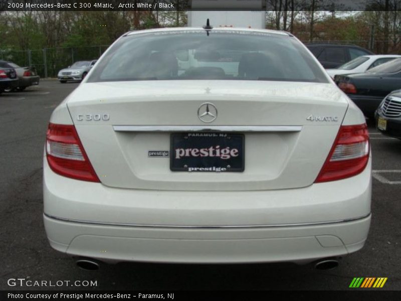 Arctic White / Black 2009 Mercedes-Benz C 300 4Matic