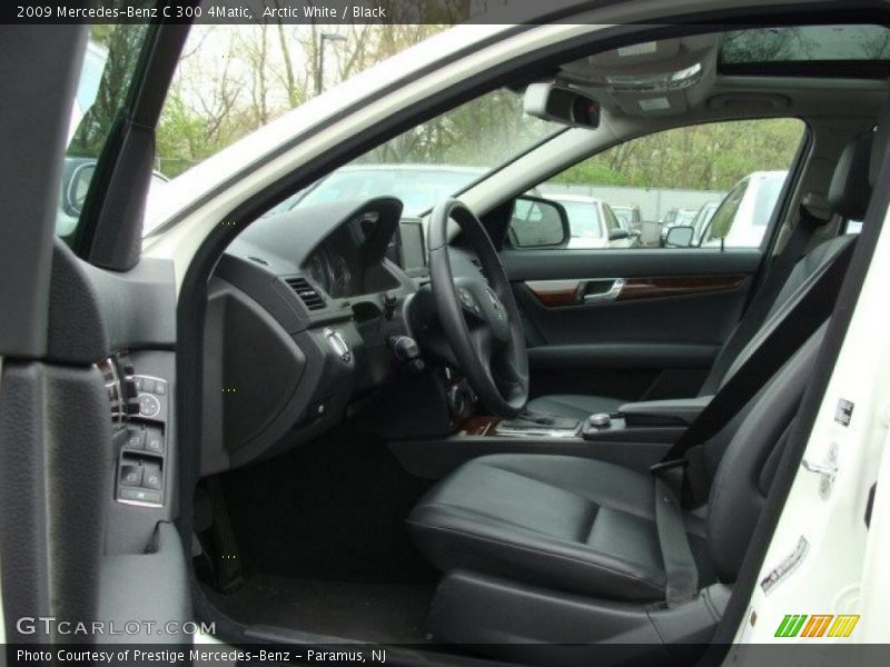 Arctic White / Black 2009 Mercedes-Benz C 300 4Matic