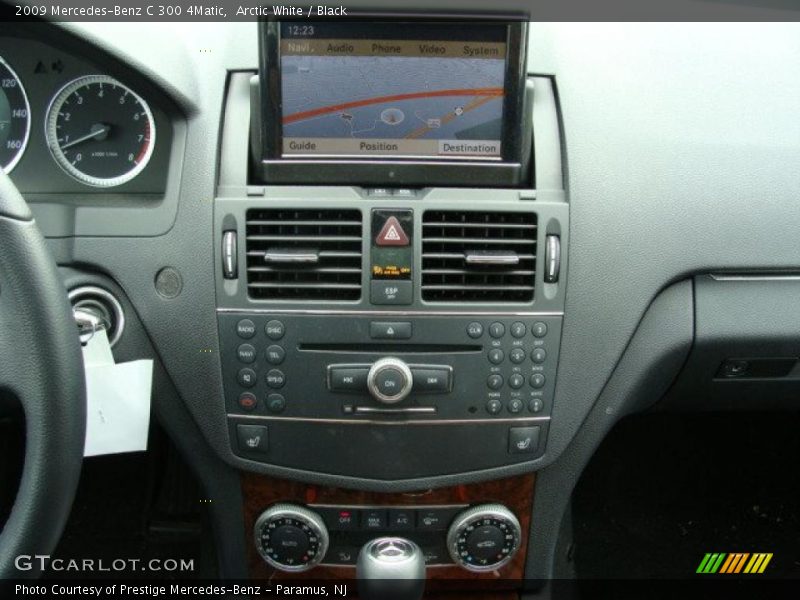 Arctic White / Black 2009 Mercedes-Benz C 300 4Matic
