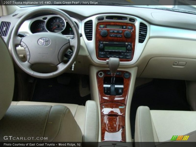Oasis Green Pearl / Ivory Beige 2007 Toyota Highlander V6 4WD