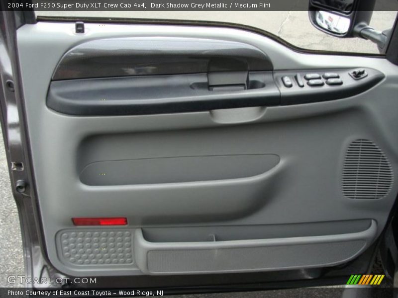 Dark Shadow Grey Metallic / Medium Flint 2004 Ford F250 Super Duty XLT Crew Cab 4x4