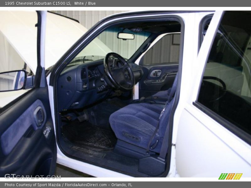 White / Blue 1995 Chevrolet Suburban C1500 LS