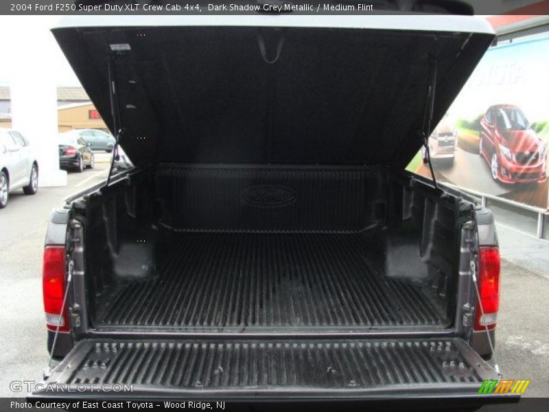 Dark Shadow Grey Metallic / Medium Flint 2004 Ford F250 Super Duty XLT Crew Cab 4x4