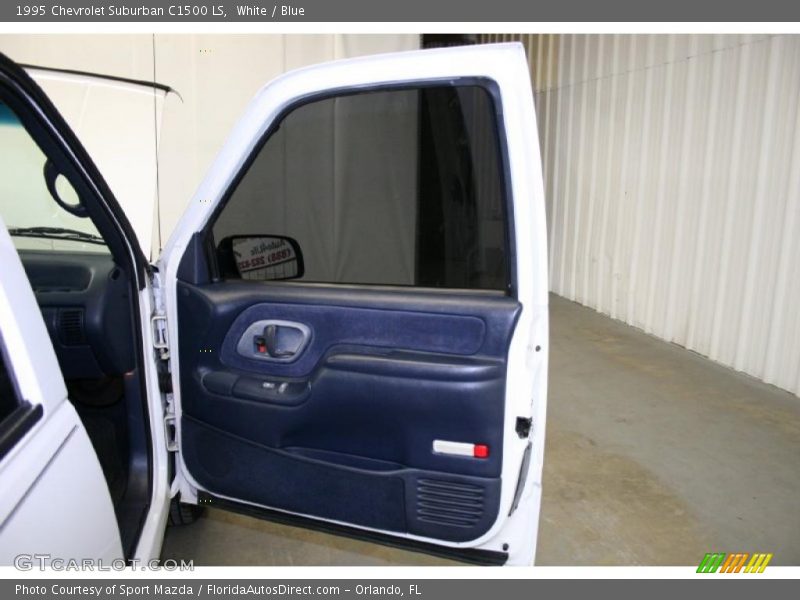 White / Blue 1995 Chevrolet Suburban C1500 LS
