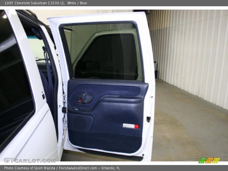 White / Blue 1995 Chevrolet Suburban C1500 LS