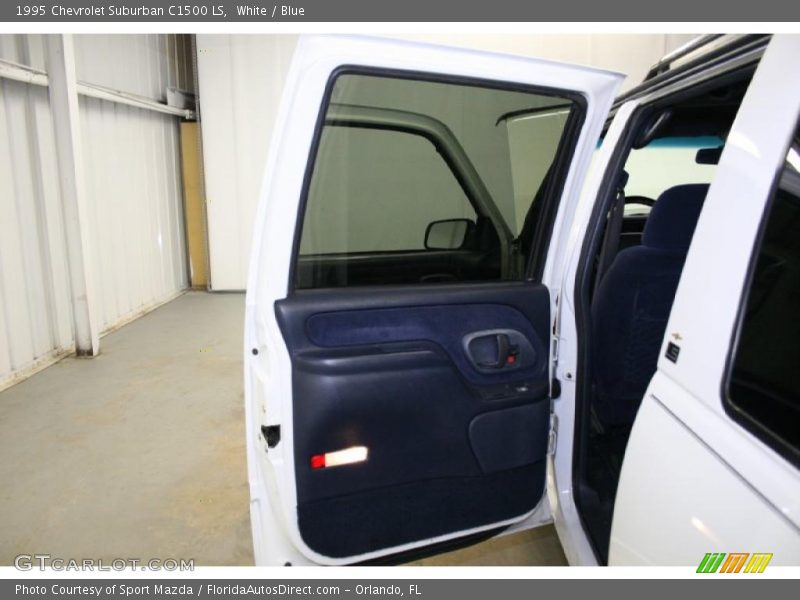 White / Blue 1995 Chevrolet Suburban C1500 LS