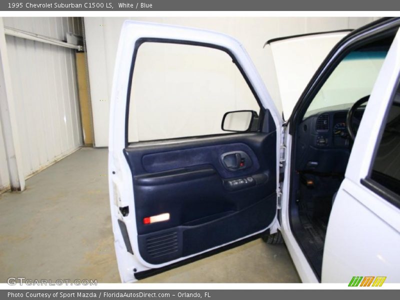 White / Blue 1995 Chevrolet Suburban C1500 LS