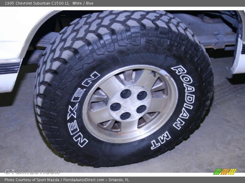 White / Blue 1995 Chevrolet Suburban C1500 LS