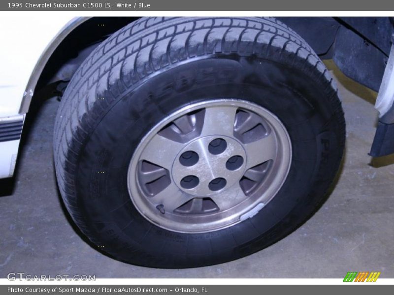 White / Blue 1995 Chevrolet Suburban C1500 LS