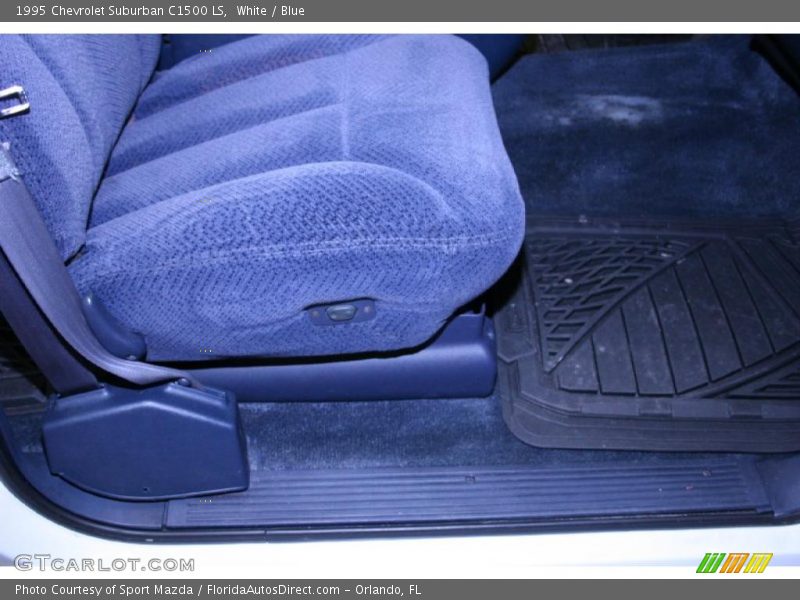 White / Blue 1995 Chevrolet Suburban C1500 LS