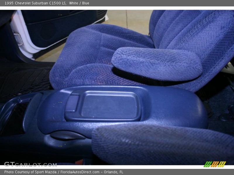White / Blue 1995 Chevrolet Suburban C1500 LS