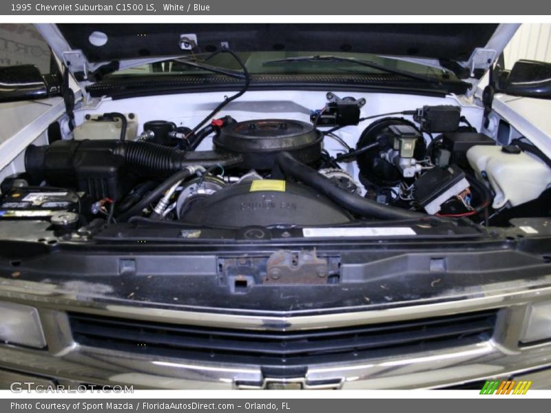 White / Blue 1995 Chevrolet Suburban C1500 LS