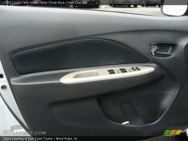 Silver Streak Mica / Dark Charcoal 2008 Toyota Yaris Sedan
