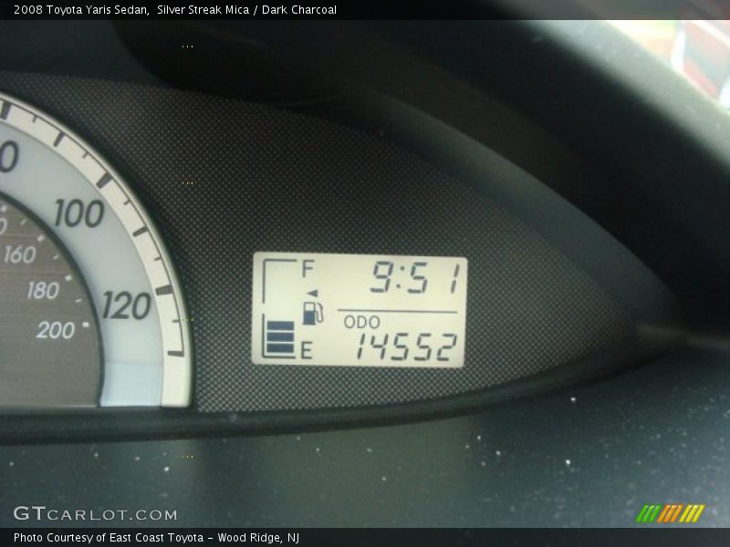 Silver Streak Mica / Dark Charcoal 2008 Toyota Yaris Sedan