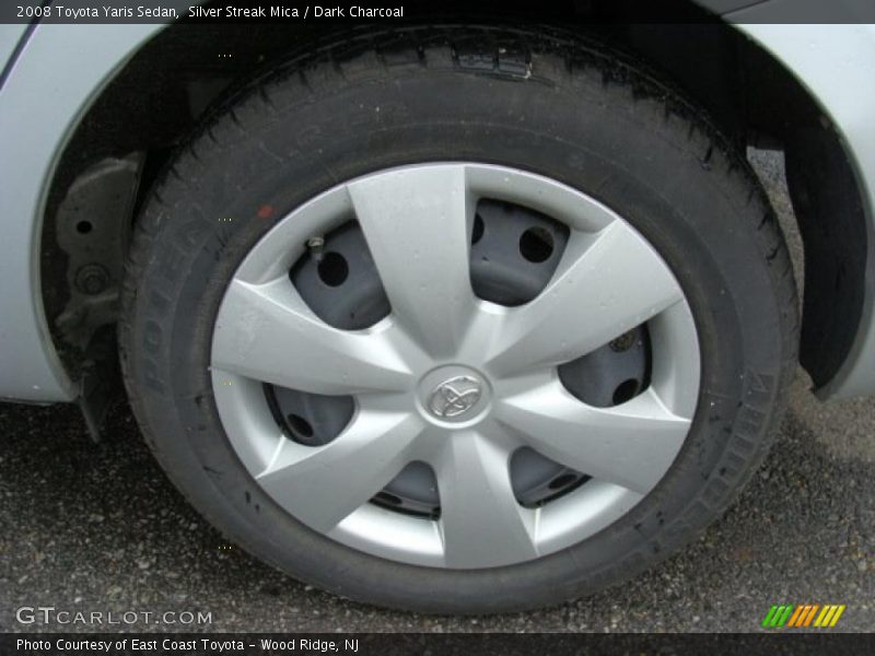 Silver Streak Mica / Dark Charcoal 2008 Toyota Yaris Sedan