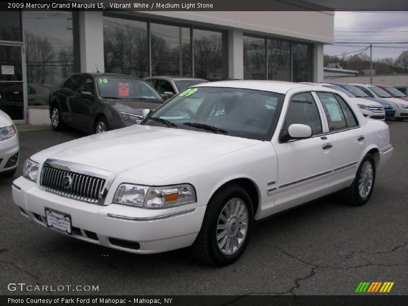Vibrant White / Medium Light Stone 2009 Mercury Grand Marquis LS