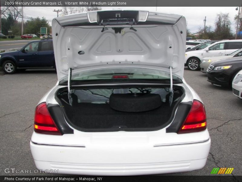 Vibrant White / Medium Light Stone 2009 Mercury Grand Marquis LS