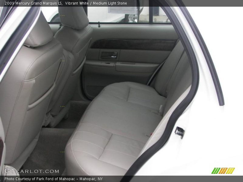 Vibrant White / Medium Light Stone 2009 Mercury Grand Marquis LS