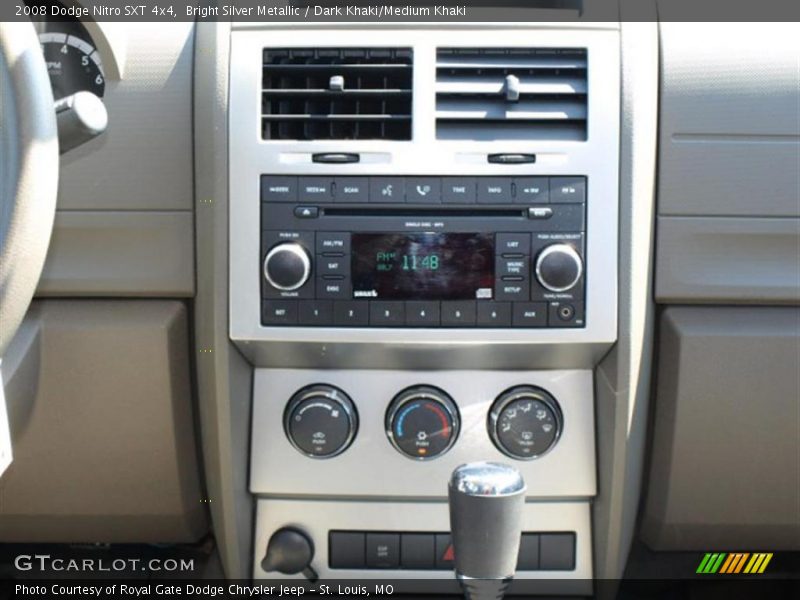 Bright Silver Metallic / Dark Khaki/Medium Khaki 2008 Dodge Nitro SXT 4x4