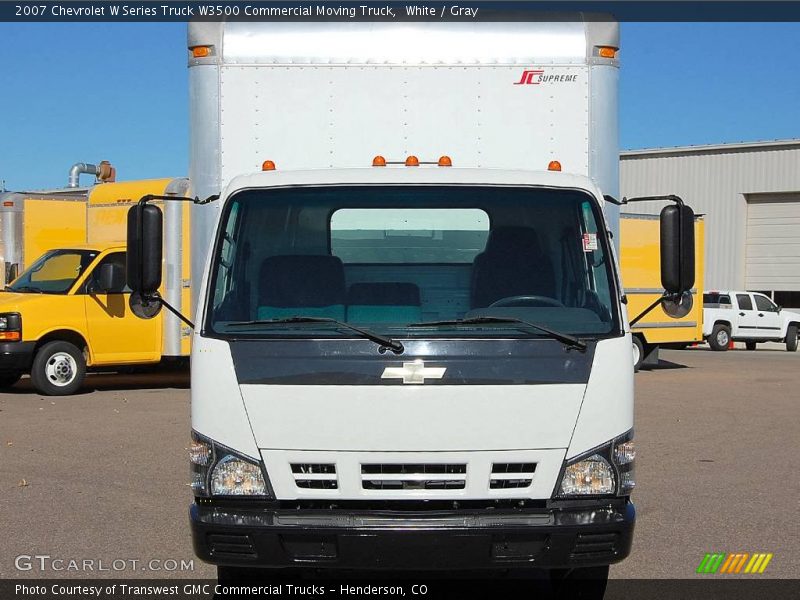 White / Gray 2007 Chevrolet W Series Truck W3500 Commercial Moving Truck