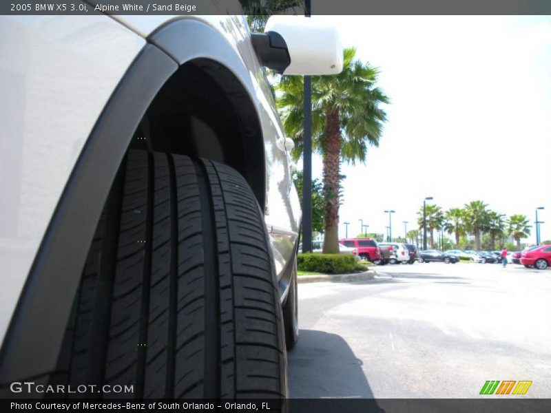 Alpine White / Sand Beige 2005 BMW X5 3.0i
