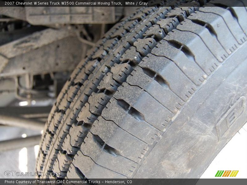 White / Gray 2007 Chevrolet W Series Truck W3500 Commercial Moving Truck