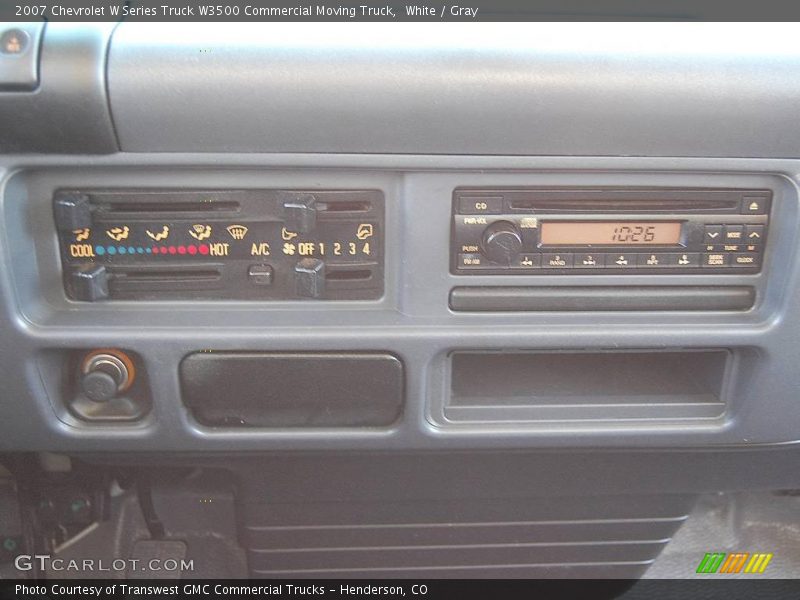 White / Gray 2007 Chevrolet W Series Truck W3500 Commercial Moving Truck