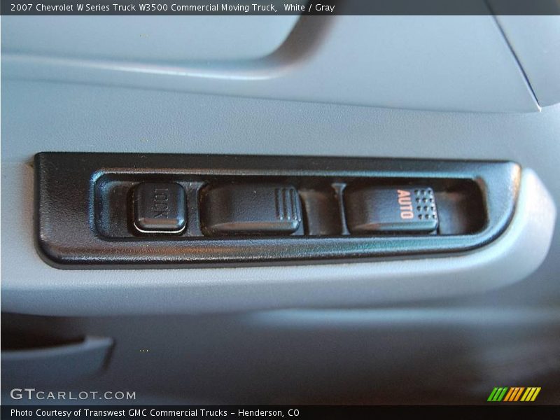 White / Gray 2007 Chevrolet W Series Truck W3500 Commercial Moving Truck