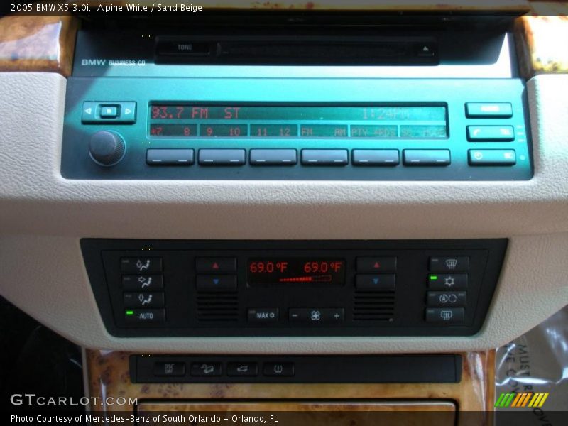 Alpine White / Sand Beige 2005 BMW X5 3.0i