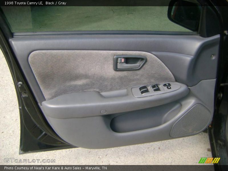 Black / Gray 1998 Toyota Camry LE
