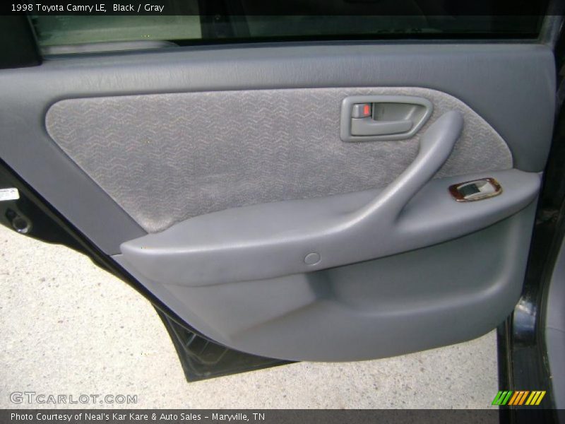 Black / Gray 1998 Toyota Camry LE