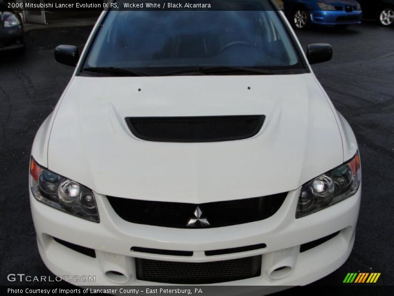Wicked White / Black Alcantara 2006 Mitsubishi Lancer Evolution IX RS
