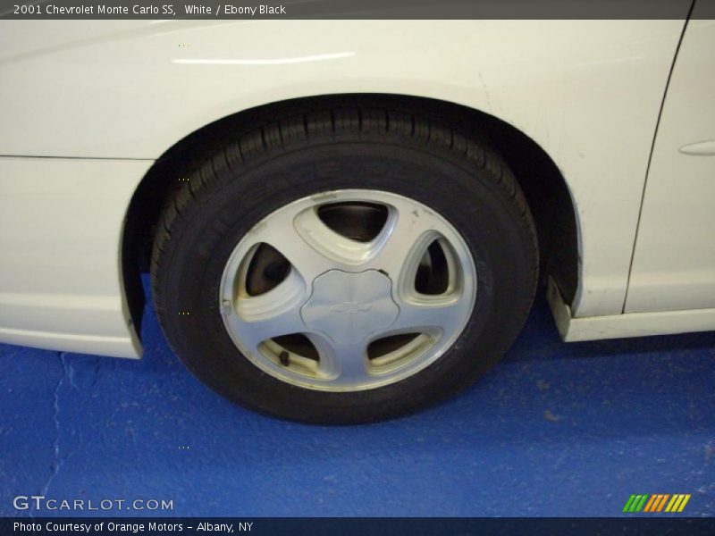 White / Ebony Black 2001 Chevrolet Monte Carlo SS