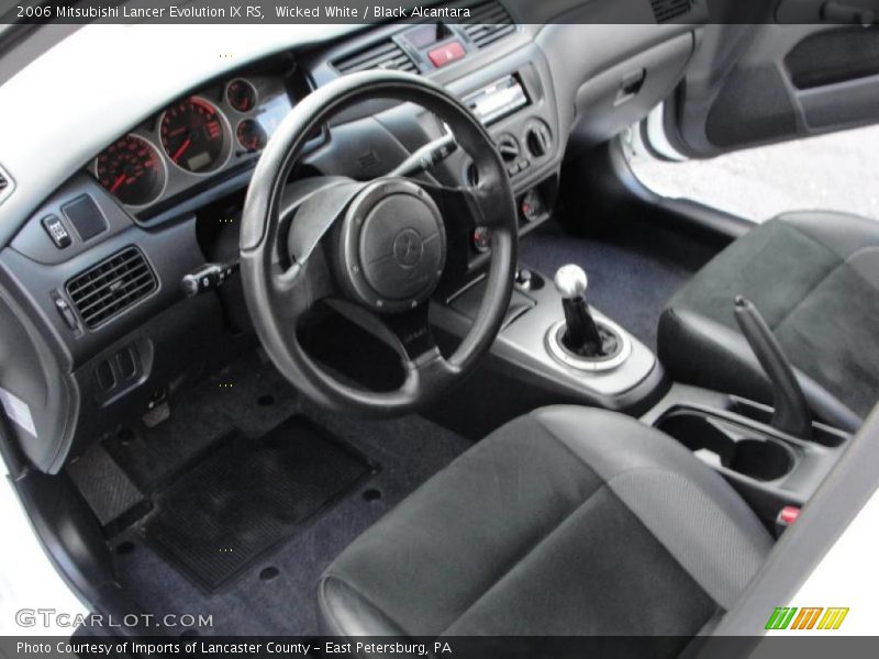 Wicked White / Black Alcantara 2006 Mitsubishi Lancer Evolution IX RS
