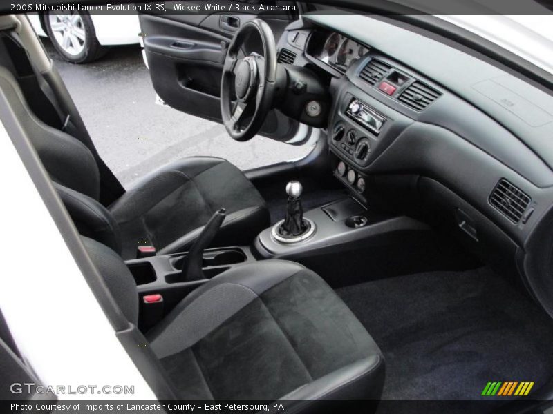 Wicked White / Black Alcantara 2006 Mitsubishi Lancer Evolution IX RS