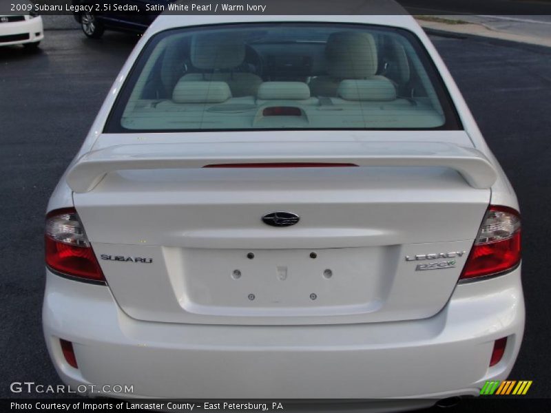 Satin White Pearl / Warm Ivory 2009 Subaru Legacy 2.5i Sedan