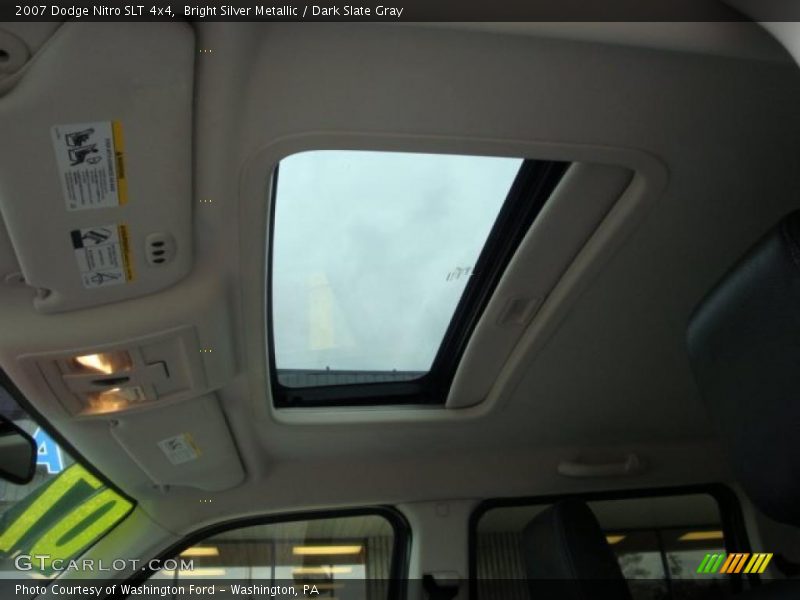Bright Silver Metallic / Dark Slate Gray 2007 Dodge Nitro SLT 4x4