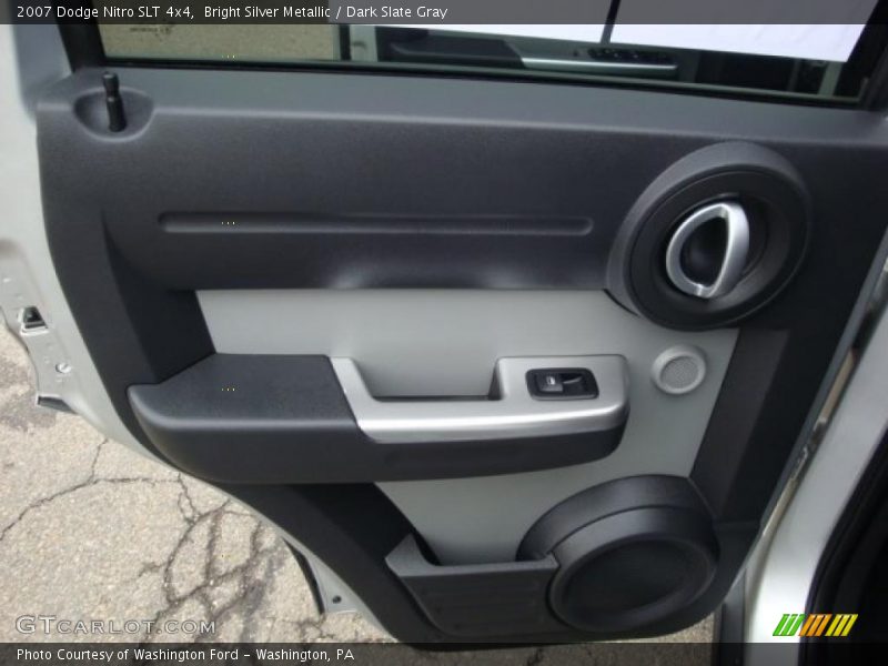 Bright Silver Metallic / Dark Slate Gray 2007 Dodge Nitro SLT 4x4
