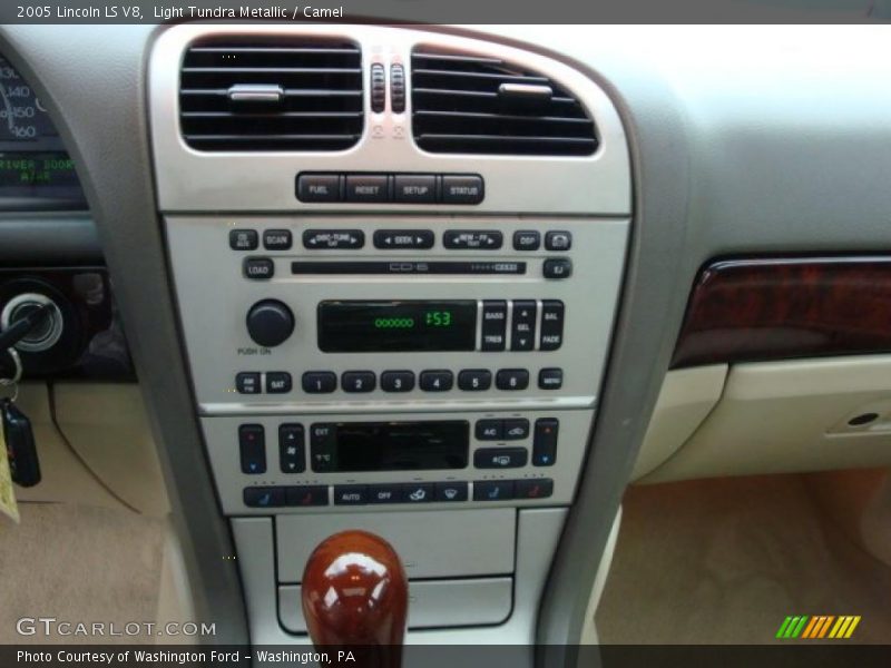 Light Tundra Metallic / Camel 2005 Lincoln LS V8